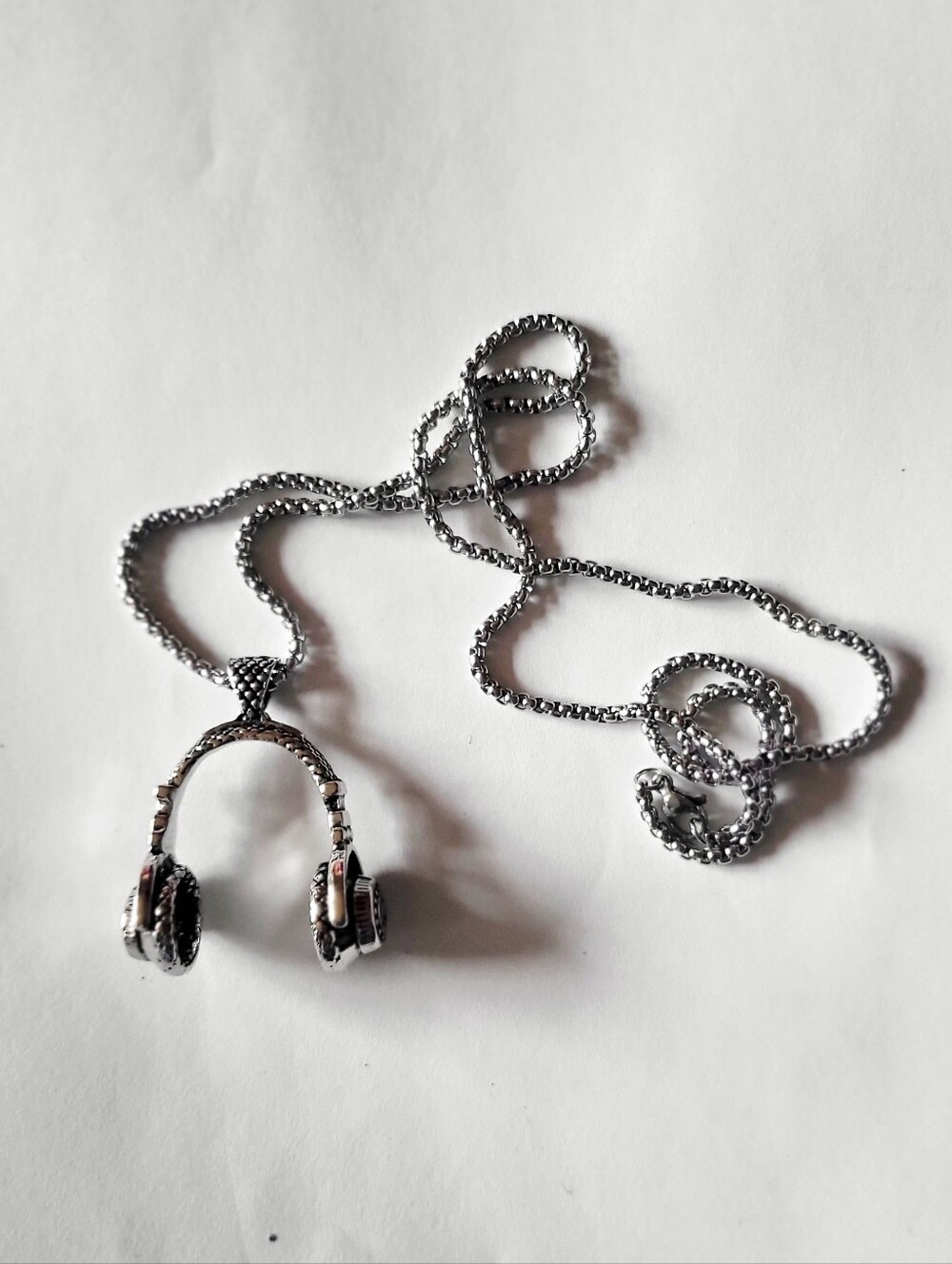 Silver Headphone Pendant Necklace